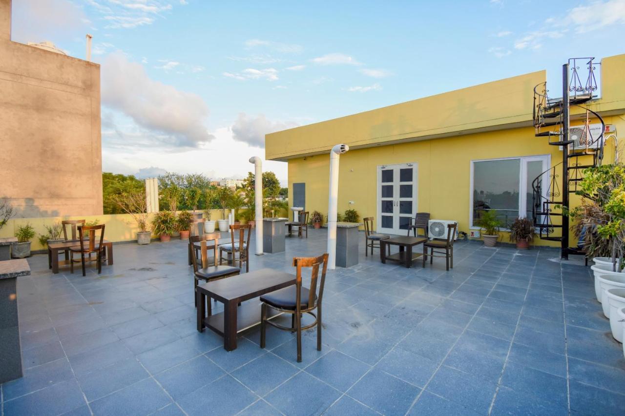 فندق Oyo 75460 Sky High Residency لوديانا المظهر الخارجي الصورة