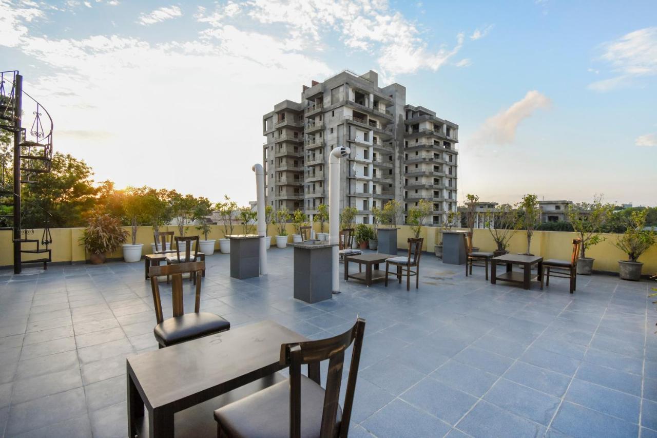 فندق Oyo 75460 Sky High Residency لوديانا المظهر الخارجي الصورة
